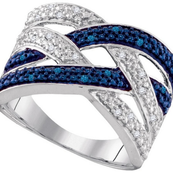 Sterling silver and REAL diamond ring - Picture 1 of 1